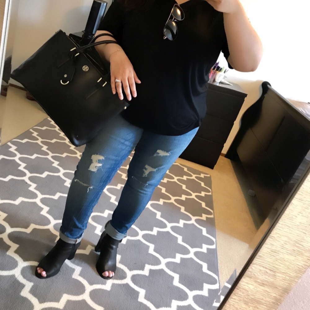 Ripped skinny jeans